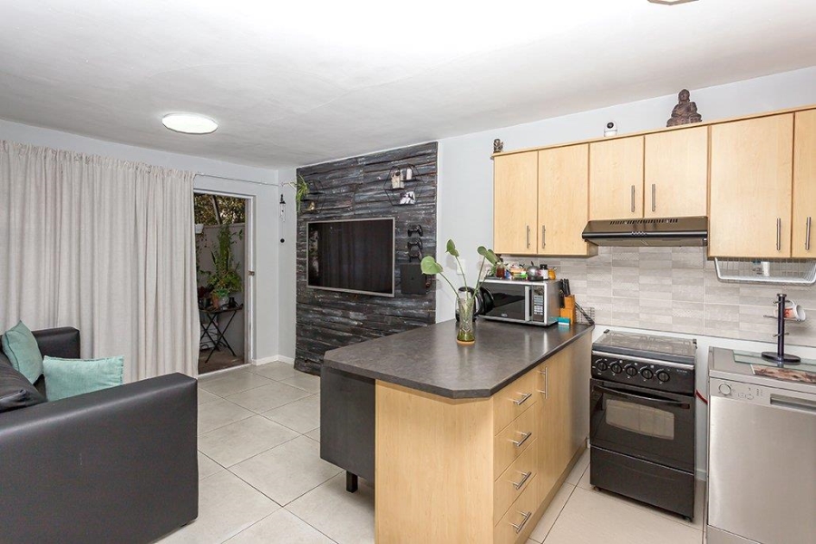 2 Bedroom Property for Sale in Table View Western Cape